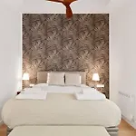 The Collection - Arc De Triomf Luxury Modern 2-bedroom 2-bathroom Apartment Barcelona