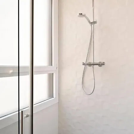 The Collection - Arc De Triomf Modern And Bright 2bd 2bth *