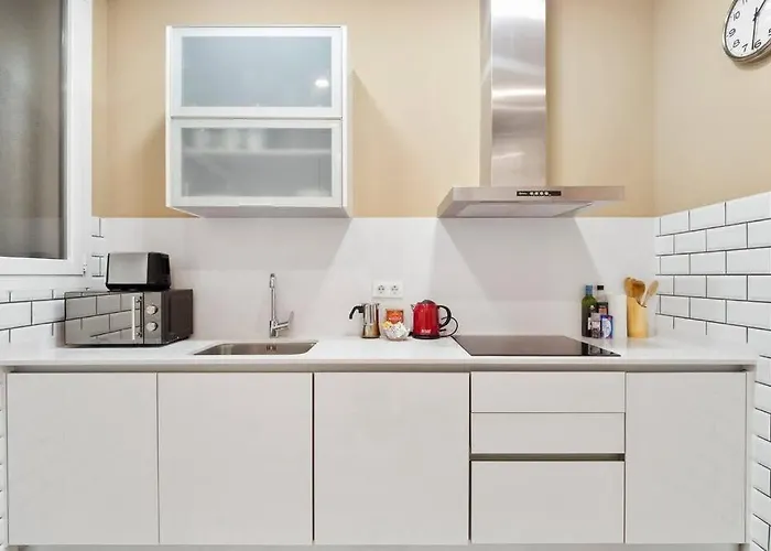 The Collection - Arc De Triomf Luxury Modern 2-bedroom 2-bathroom Apartment *